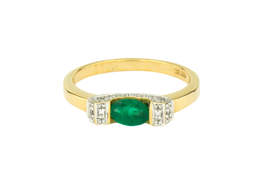 Sõrmus smaragdiga – Sangla Juveelisalong